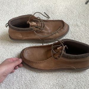 Mens brown Sanuk low boots NWOT never worn!